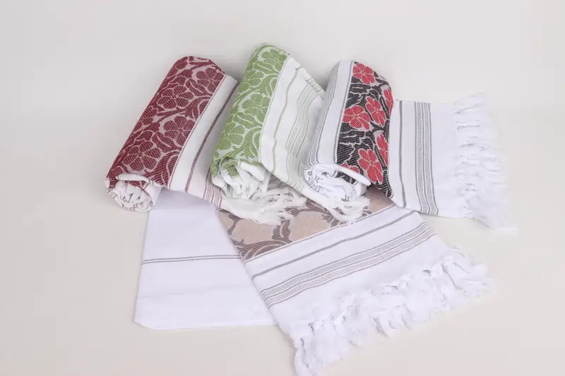Absorbent towel, Oversized Beach Towel, Best Wedding Gift, Travel towel, Bridal Gifts, Bridesmaid Gift Towel, 70x40 Cotton Daisy Design Towel - 3