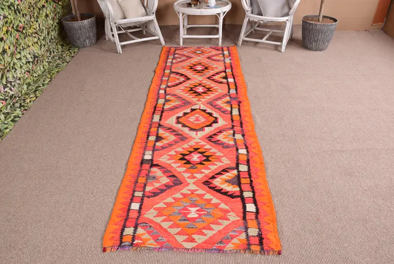 Türkischer Läuferteppich, 2,2 x 9,6 Fuß Vintage-Teppich, orangefarbener Kelim-Wollteppich - 1