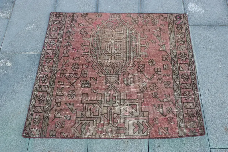 3x2.7 ft Small Vintage Rug, Red Southwestern Turkish Rug - 1