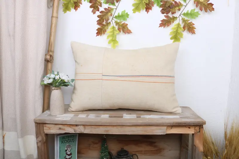 Handgefertigtes besticktes Patchwork-Wurfkissen, vielseitiges 16x24 Dekokissen