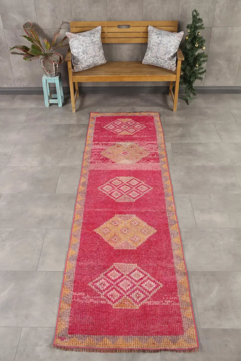Alfombra vintage turca, alfombra Herki de 2,7x9,3 pies, alfombra de rayas amarillas rojas - 1
