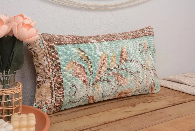 Grün-braunes Blumen-Wurfkissen, 12x24 besticktes Kissen