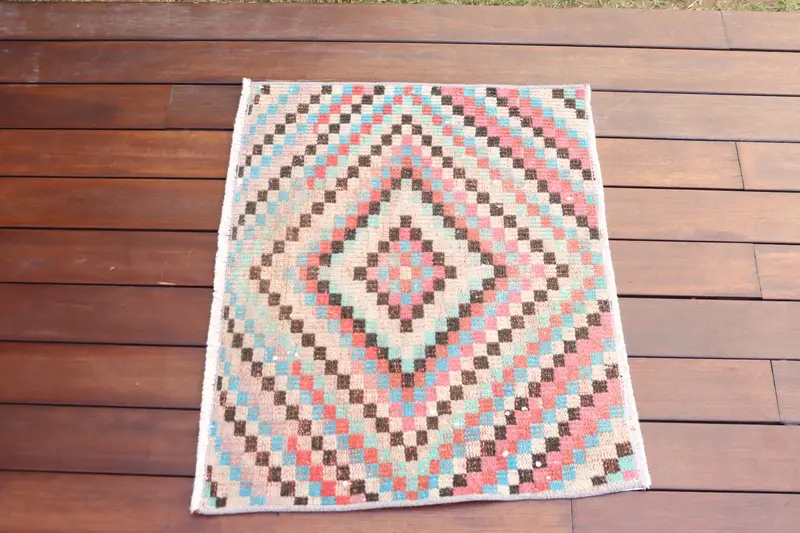 Vintage Rug, Small 2.2x1.8 ft Turkish Rug, Red Check Wool Rug - 1