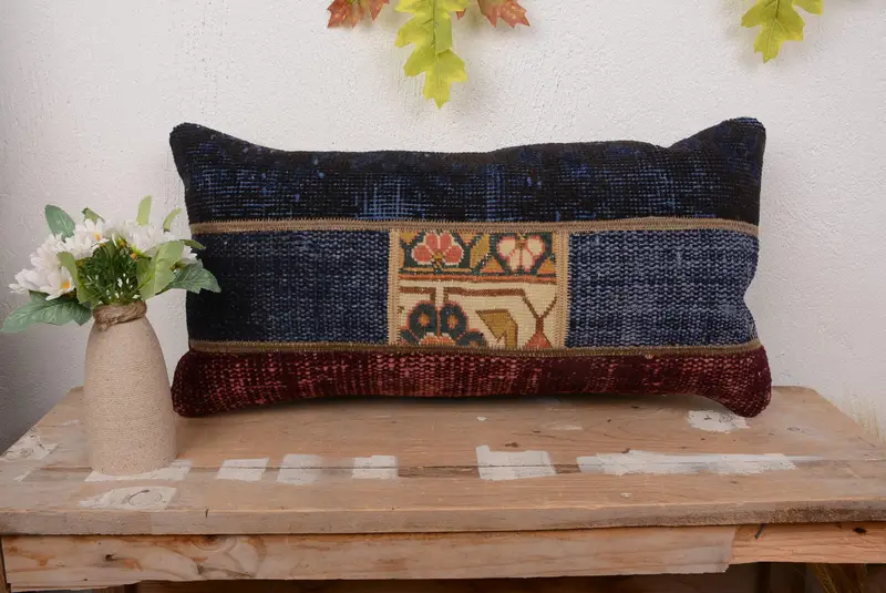 Lila & Beige Patchwork Kissen, handgemachtes besticktes Kissen