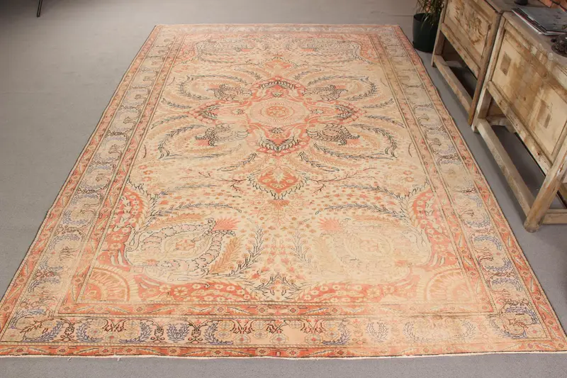 Handmade Red & Beige Polka Dot Rug, 5,2x9,4 ft