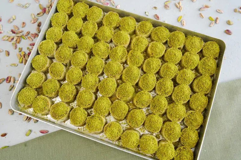 Turkish Pistachio Baklava Gift Box Handmade Gourmet Dessert, Artisan Sweet for Weddings - 1