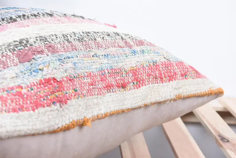 Ethnischer Kilimteppichkissen, Boho -Kissenschein -Abdeckung, Kissenbezug, 18x18 weiße Kissenbedeckung, dekorative Kissenbedeckung, Kilim Kissenbedeckung - 7