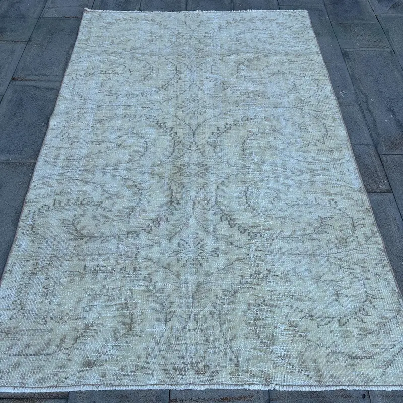 エレガントなベージュラグ、4.6x7.4フィートブラウンチェックパターン