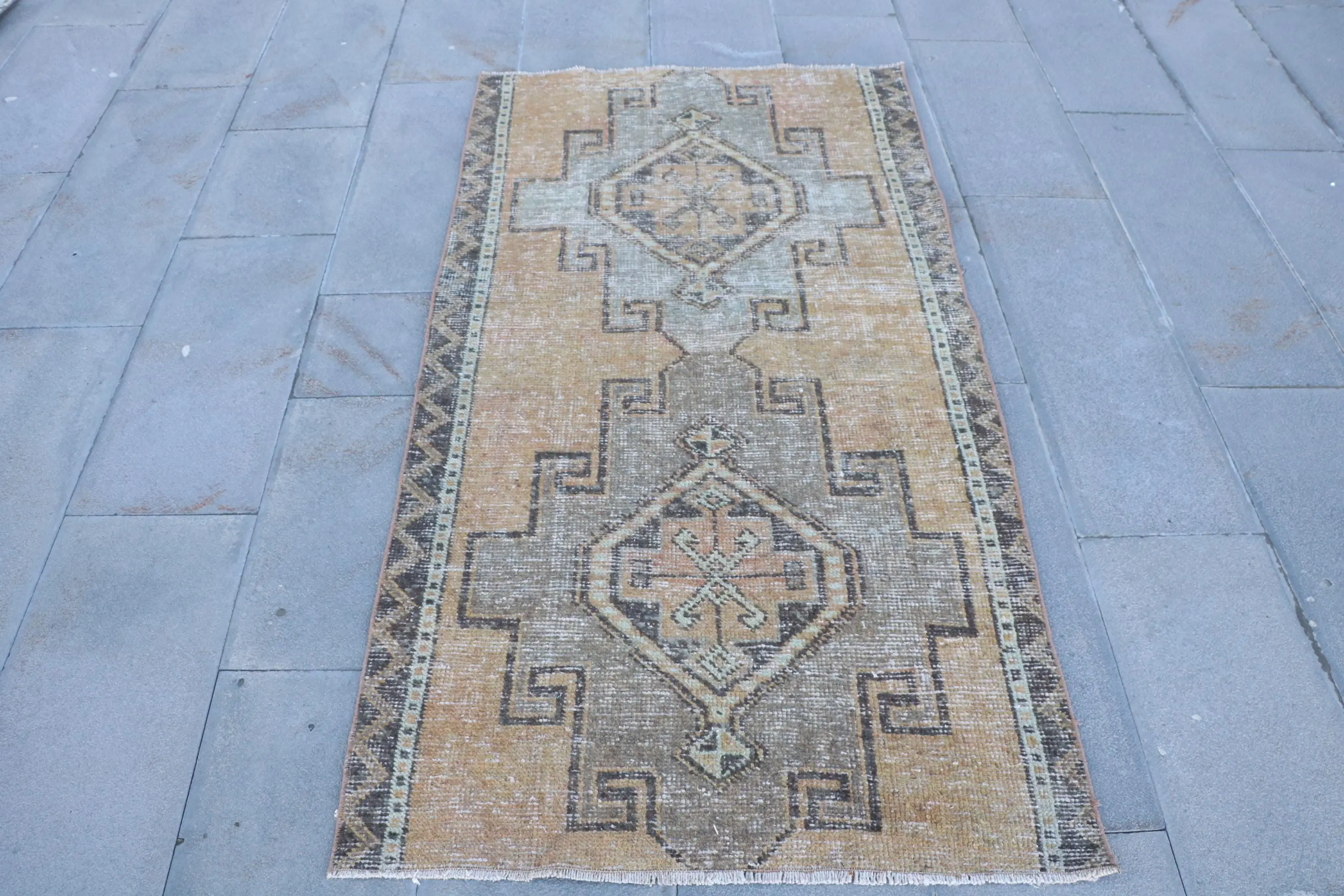 Kahverengi İkat Halı, Yeşil Desenli 3,1x5,8 ft - 1