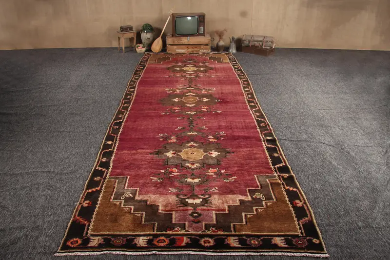 6.4x17.6 ft Runner Vintage Türk Halısı, Kırmızı Ombré Yün Halı - 1