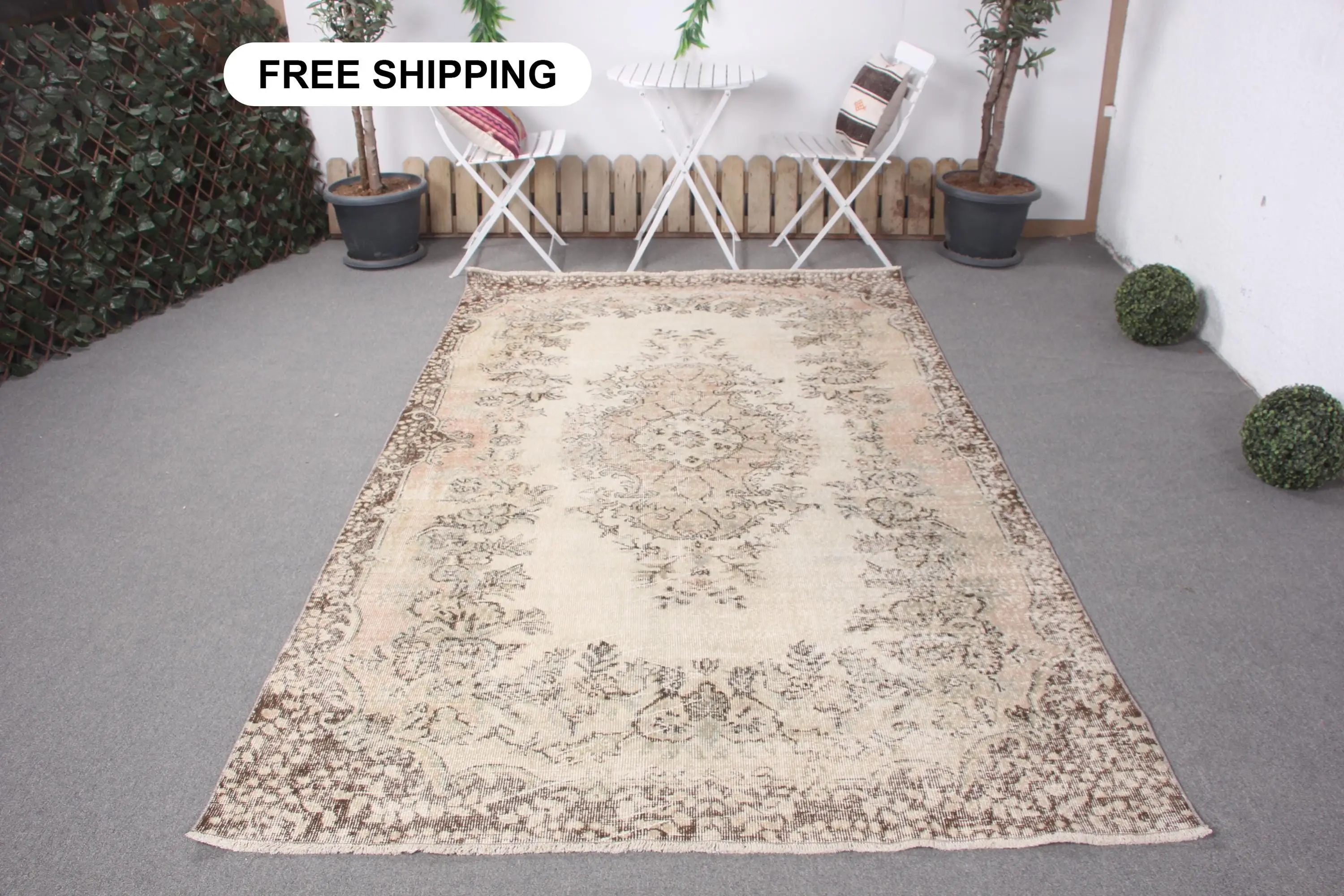 Vintage Türk Büyük Halı 5.5x8.9 ft, Kahverengi Beyaz Kamuflaj Halı - 1