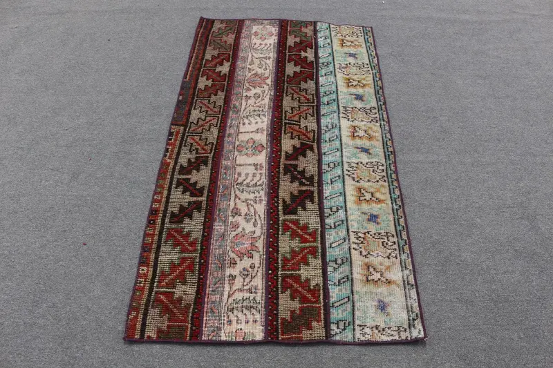 レインボーアニマルプリントラグ、2.8x5.1フィートの鮮やかな装飾