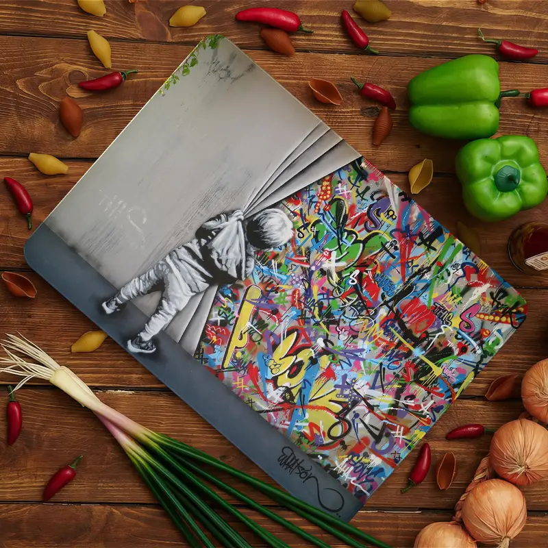 Temperli Güvenlik Tasarımlı Grafiti Esintili Cam Kesme Tahtası