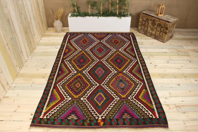 Handmade Red Rainbow Persian Rug, 0.5x9.2 ft