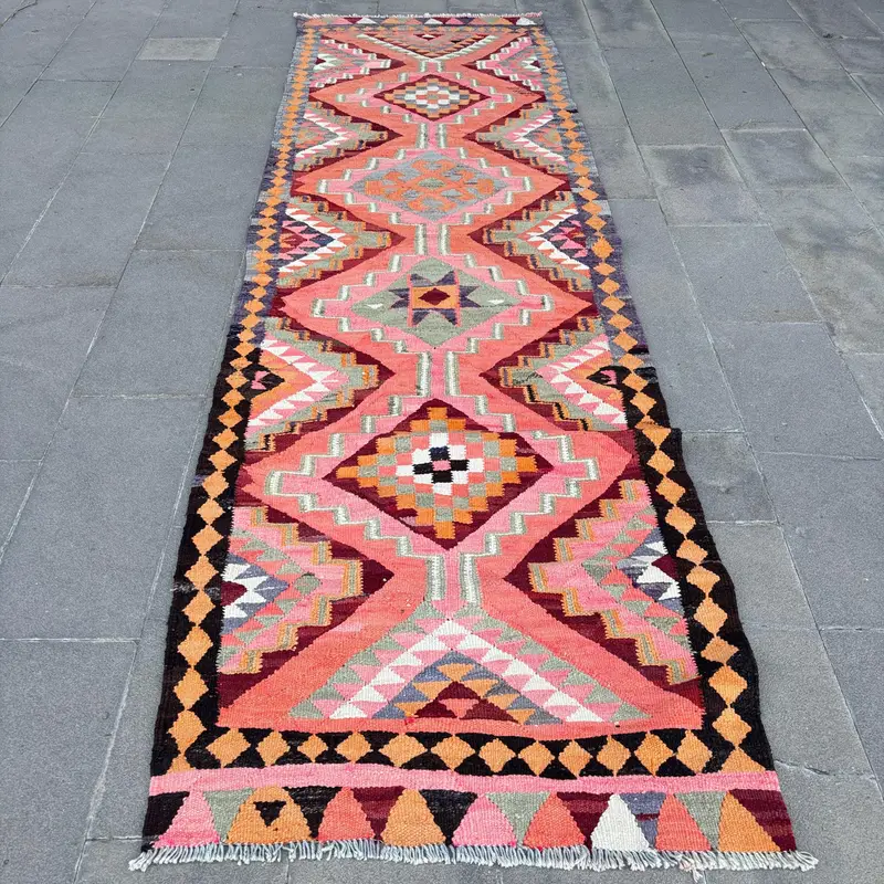 Pembe ve Yeşil Halı, 3,2x11,3 ft Geometrik Çiçek Desenli