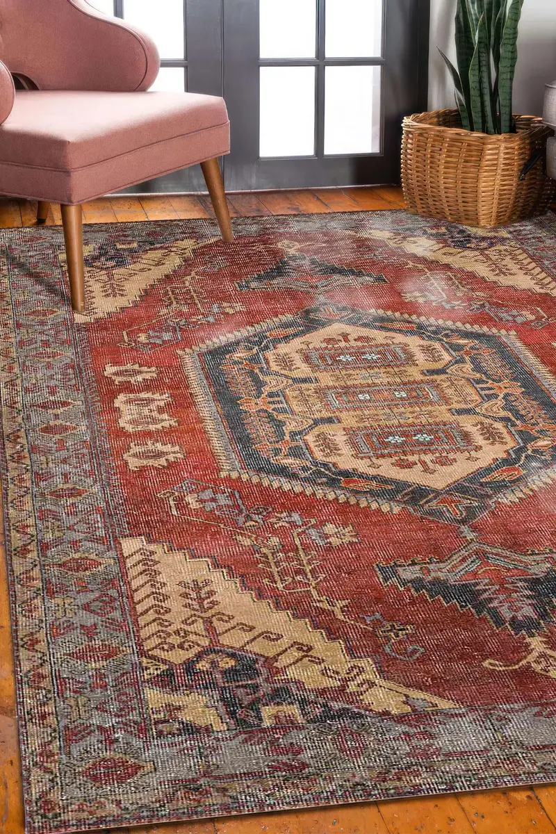 エレガントなプリントラグ：モダンなデザイン、柔らかい生地、ユニークなパターン。