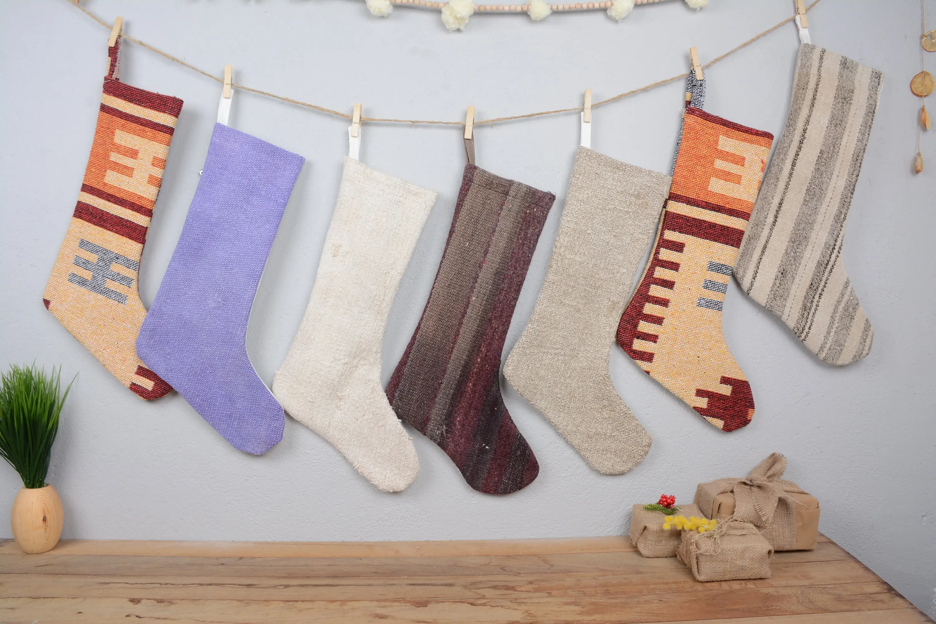 Şenlikli Noel Süsleri, 8 İnç Geniş Noel Çorabı - 1