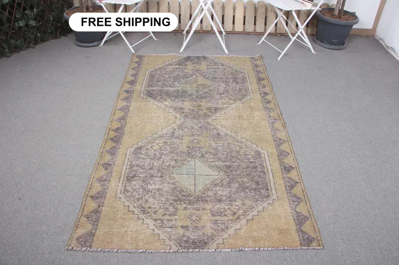 Patchwork-Teppich in Gelb und Lila, 1,1 x 1,8 m, lebendiges Dekor