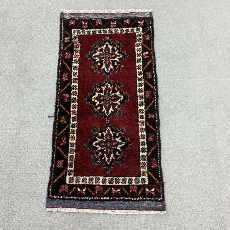 1.5x3.1 ft Turkish Rug, Vintage Oversize Rug, Red Brown Bordered Rug - 1