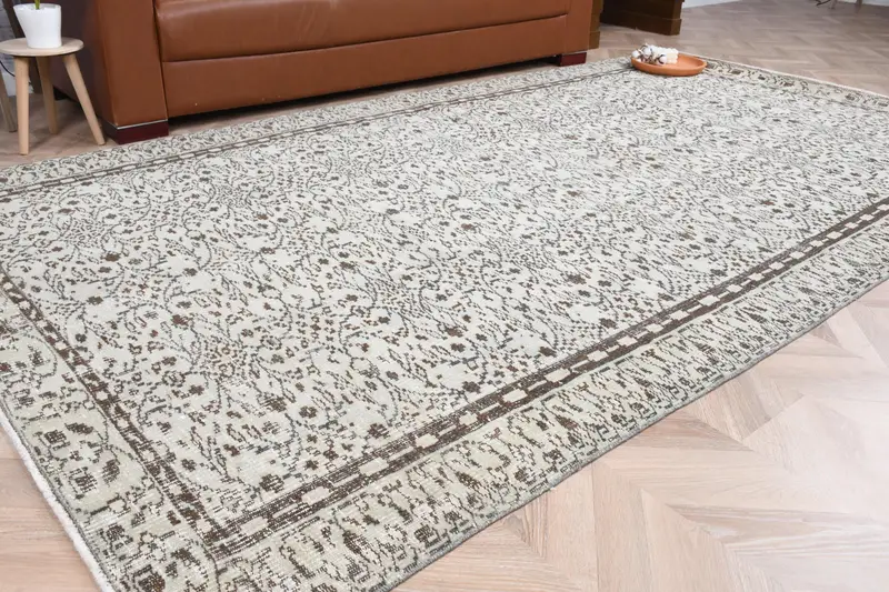 Vintage Büyük Halı, 5.6x9.8 ft Türk Halısı, Beyaz Oushak Yün Halı - 1