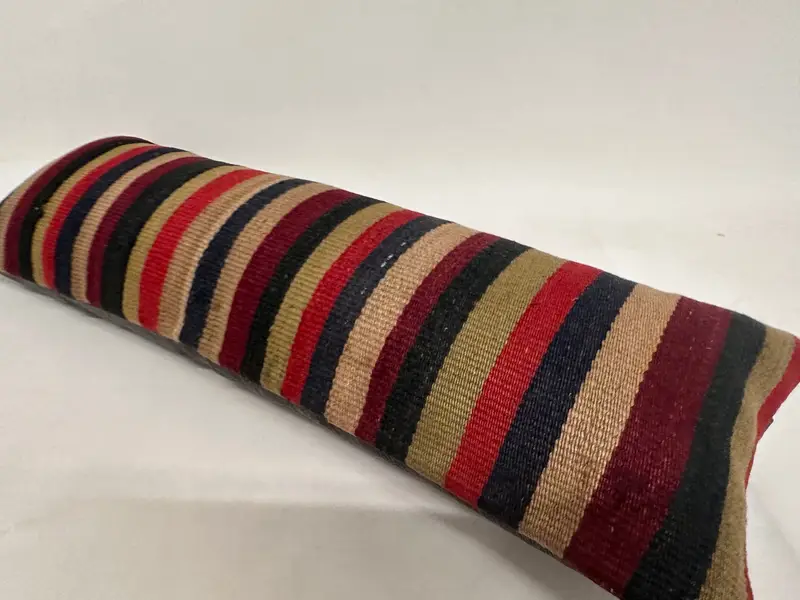 Ikat -Kissen, Kissenschein, Boho -Kissen, ethnisches Kilimteppichkissen, 12x36 Lila Kissen, Häkelmusterkissen, Kilimkissen werfen - 6