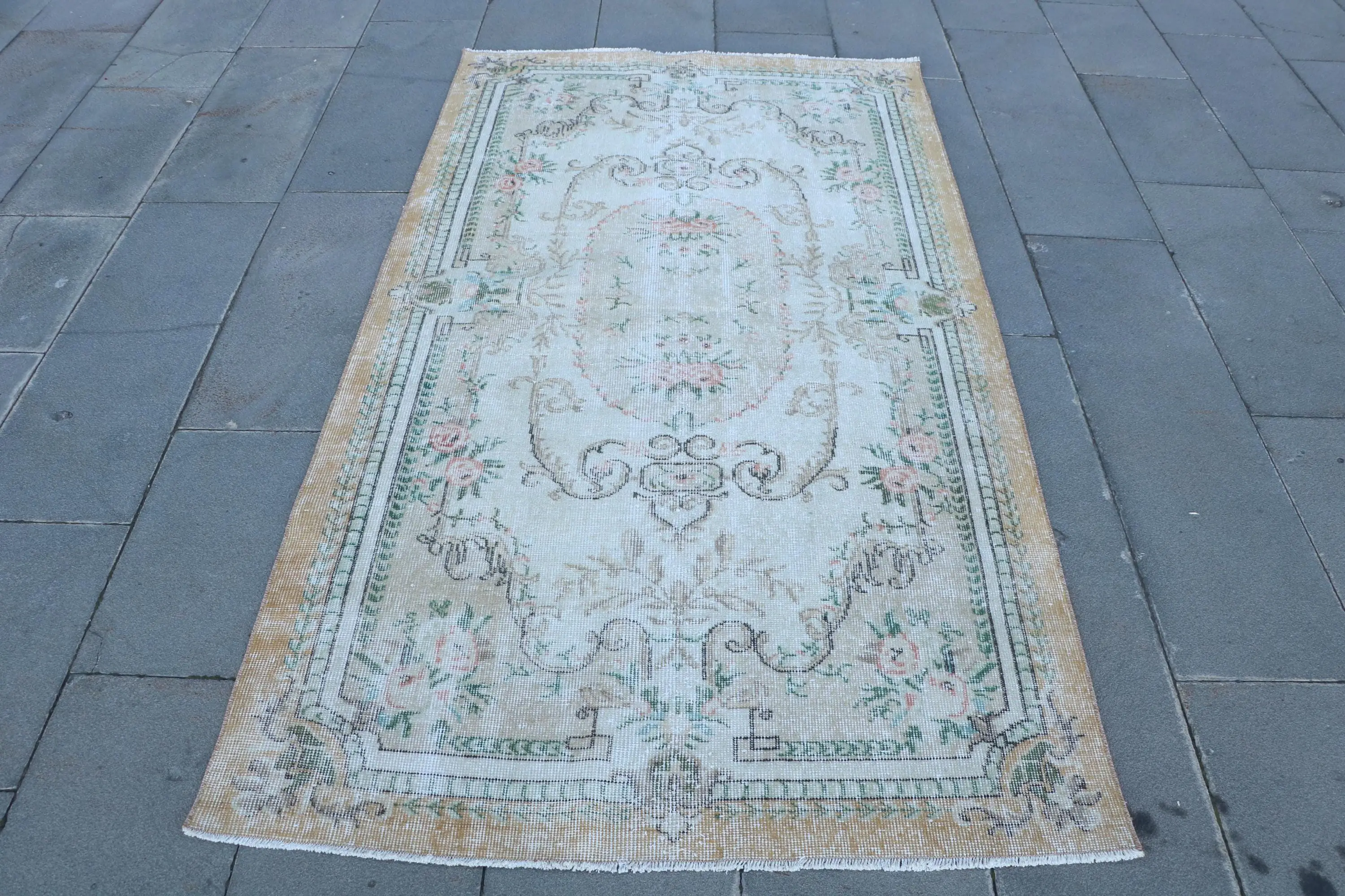 Vintage 3.8x6.7 ft Rug, Turkish Rug, White Wool Rug - 1