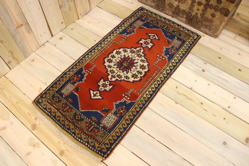 2.1x4.1 ft Vintage Halı, Küçük Türk Halısı, Kırmızı Puantiyeli Halı - 1