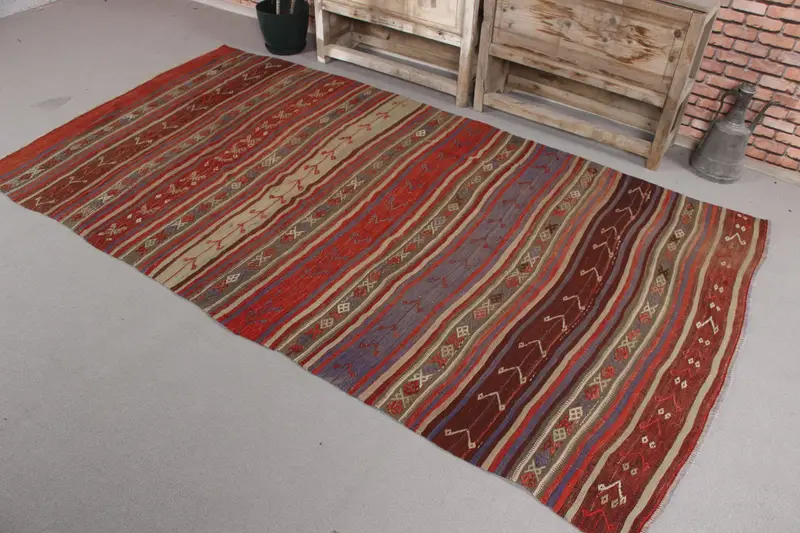 Türkischer Vintage-Teppich 4,6 x 8,4 Fuß, rot-blauer Wollteppich - 1