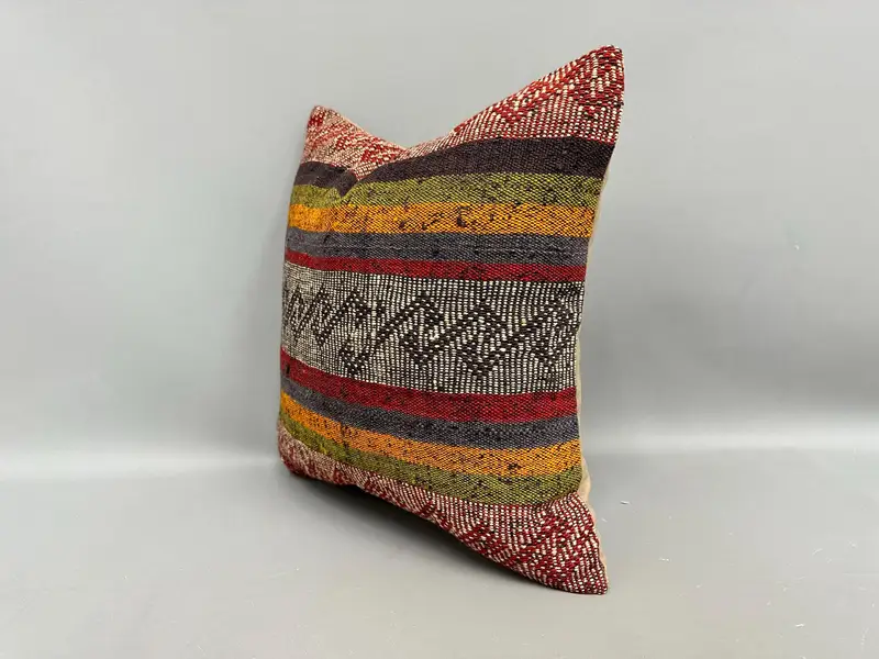 Throw Kilim Pillow, Vintage Kilim Pillow, Muted Cushion Case, Kilim Cushion Sham, Bench Cushion, Pillow Case, 18x18 Red Cushion - 3