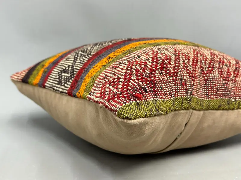 Throw Kilim Pillow, Vintage Kilim Pillow, Muted Cushion Case, Kilim Cushion Sham, Bench Cushion, Pillow Case, 18x18 Red Cushion - 6