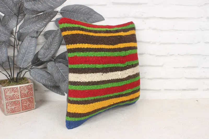 Vintage Kilim Throw Pillow, Kilim Pillow Cover, Pillow Cover, Sustainable Cushion, Kilim Cushion Sham, 14x14 Red Pillow Cover, Retro Throw Cushion - 3