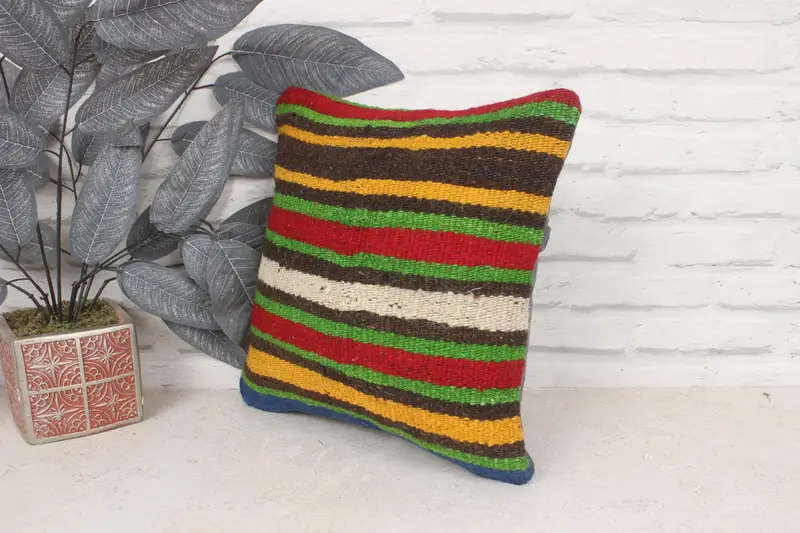Vintage Kilim Throw Pillow, Kilim Pillow Cover, Pillow Cover, Sustainable Cushion, Kilim Cushion Sham, 14x14 Red Pillow Cover, Retro Throw Cushion - 4
