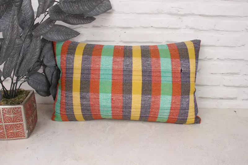 Almohada de diseñador de interiores, simulacro de almohada de sofá, almohada para sofá, caja de cojín verde 12x20, almohada de lanzamiento de kilim vintage, cubierta de cojín - 1