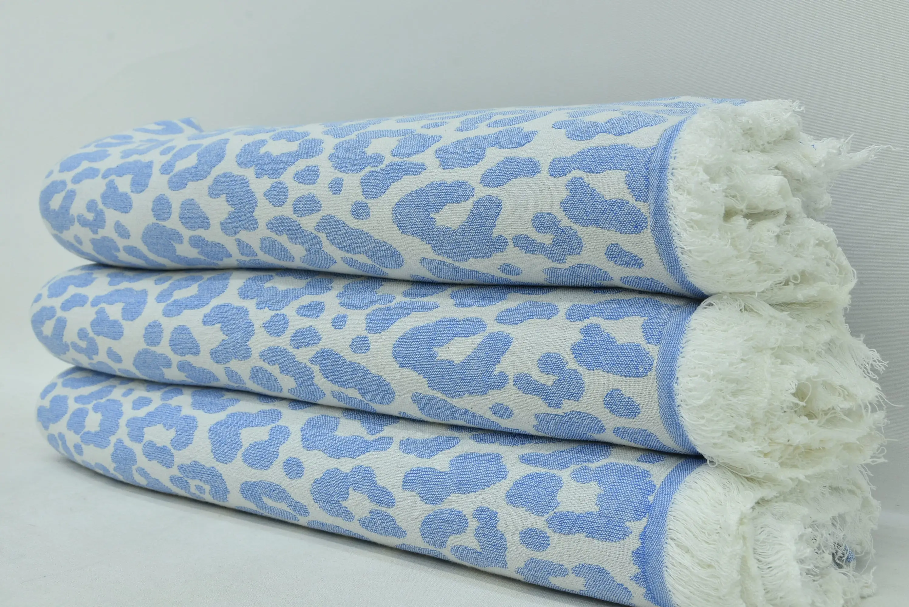 Gift Chic Bed Cover Organic Camouflage Blue Blanket, 78x98 Inches - 1
