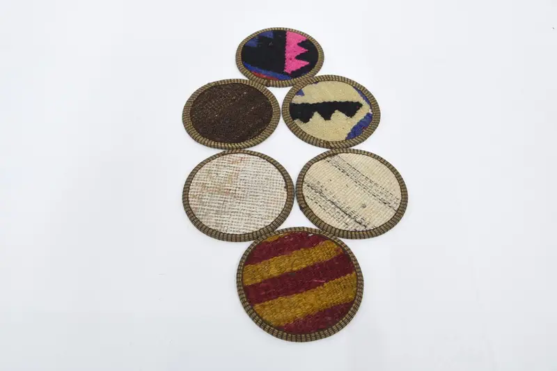 Elegante weiße und gelbe Untersetzer, rutschfestes Kaffeeuntersetzer-Set