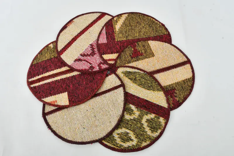 アールデコボヘミアンレッド&グリーンプレースマット、ミリタリー&ウエスタンスタイルプレースマット