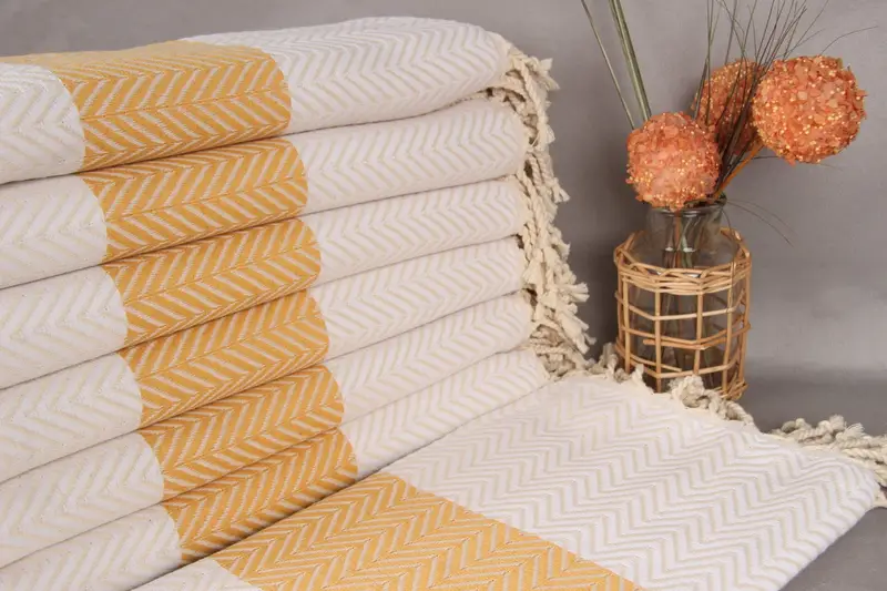 Düğün Hediyesi Beyaz-Hardal Chevron Havlu Organik Pamuk, 40x71 İnç