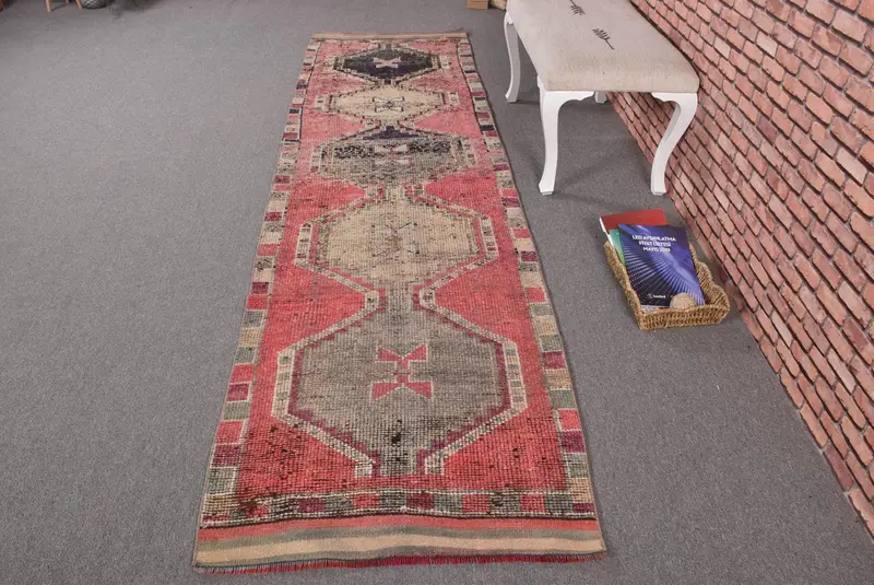 Vintage Türk Herki Halısı 2.8x10.4 ft, Kırmızı Yolluk Ombré Yün Halı - 1