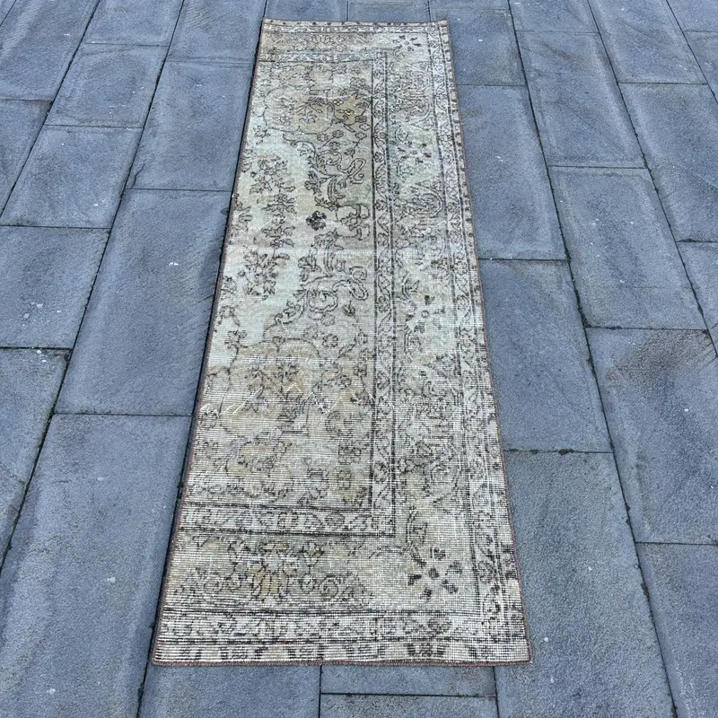 エレガントなベージュのイカットラグ、2.2x7.3フィートのシックなリビングスペース