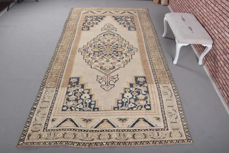 Zarif Bej ve Mavi Patchwork Halı, 6x11,7 ft Şık Dekor