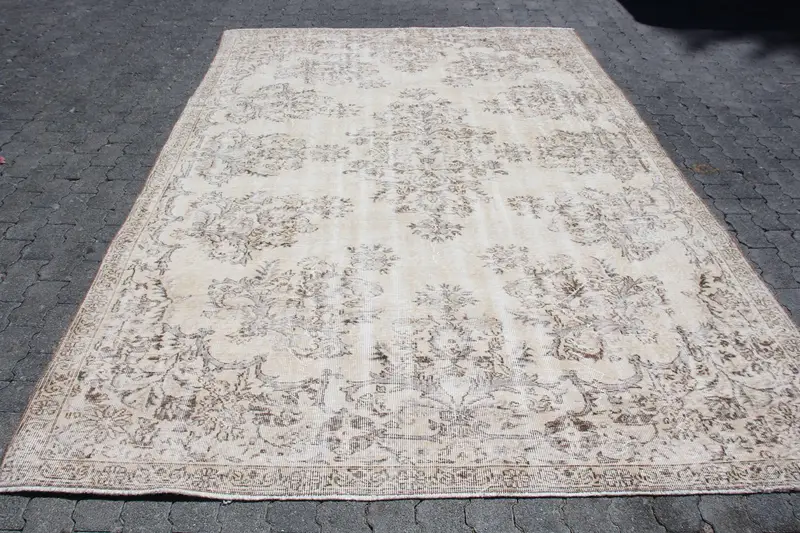 7.2x10.6 ft Rug, Vintage Oushak Rug, Turkish White Wool Ombré Rug - 1