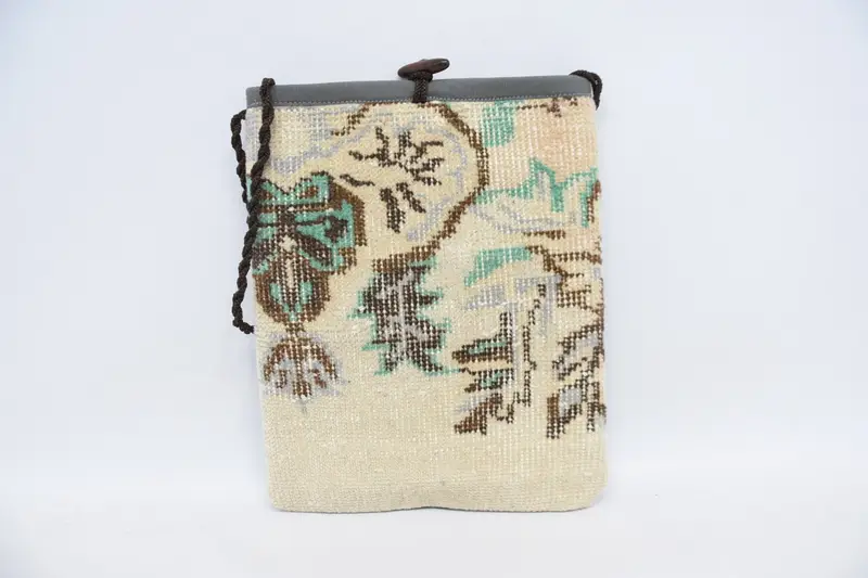 Umhängetasche aus Wolle mit Vintage-Motiv, Kelim-Tasche mit Reißverschluss