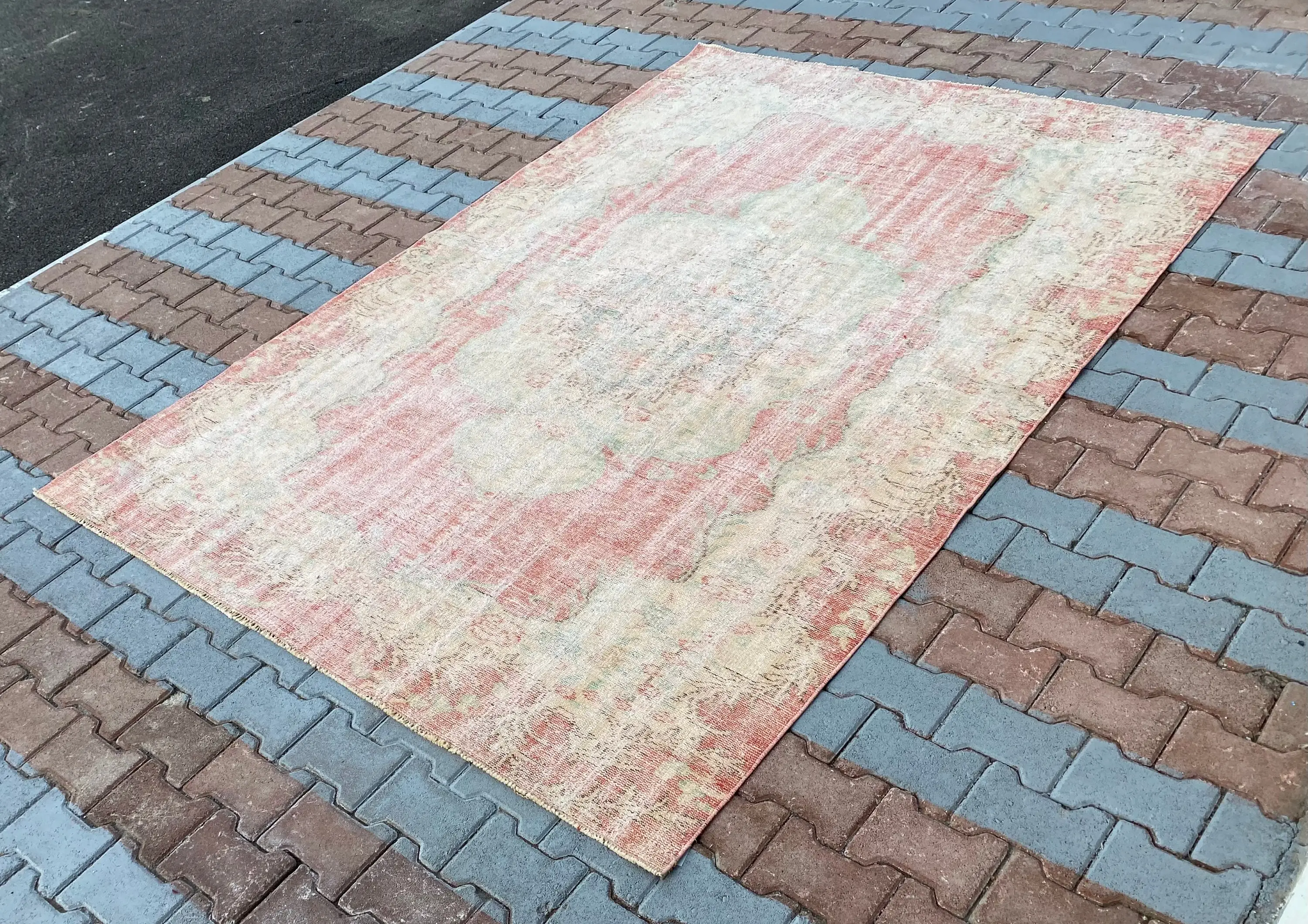 Vintage Turkish Large Rug 5.9x9.2 ft, Red White Floral Wool Rug - 1