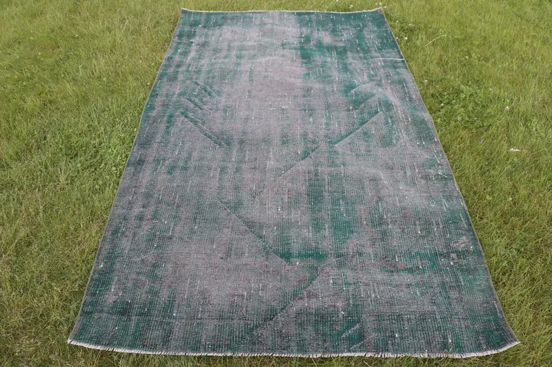 Yeşil ve Siyah Puantiyeli Halı, 4,6x8 ft Şık Dekor