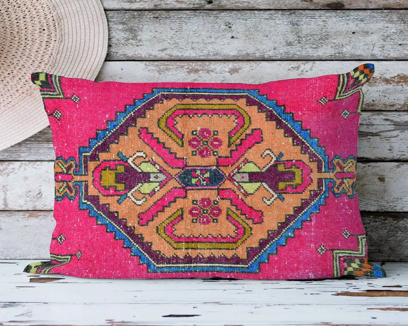 Gesticktes Blumen-Wurfkissen, quadratisches Vintage-Kissen für Sofa