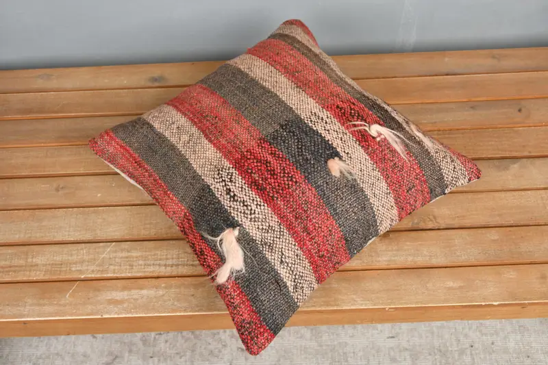 Luxury Cushion Cover, Vintage Kilim Pillow, Home Decor Pillow, Aesthetic Cushion, Pillow Case, Throw Kilim Pillow, 16x16 Red Pillow Cover - 2