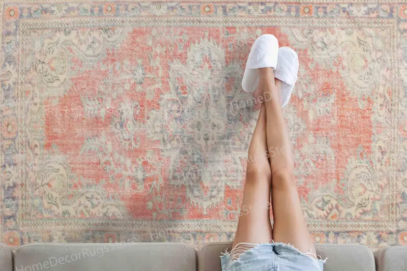 Kırmızı Madalyon Baskılı Halı: Vintage Oushak Tasarımlı, Bej Eskitilmiş