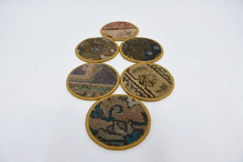 Brauner Untersetzer mit Bronzeakzent, ethnisch inspirierter Teppichuntersetzer