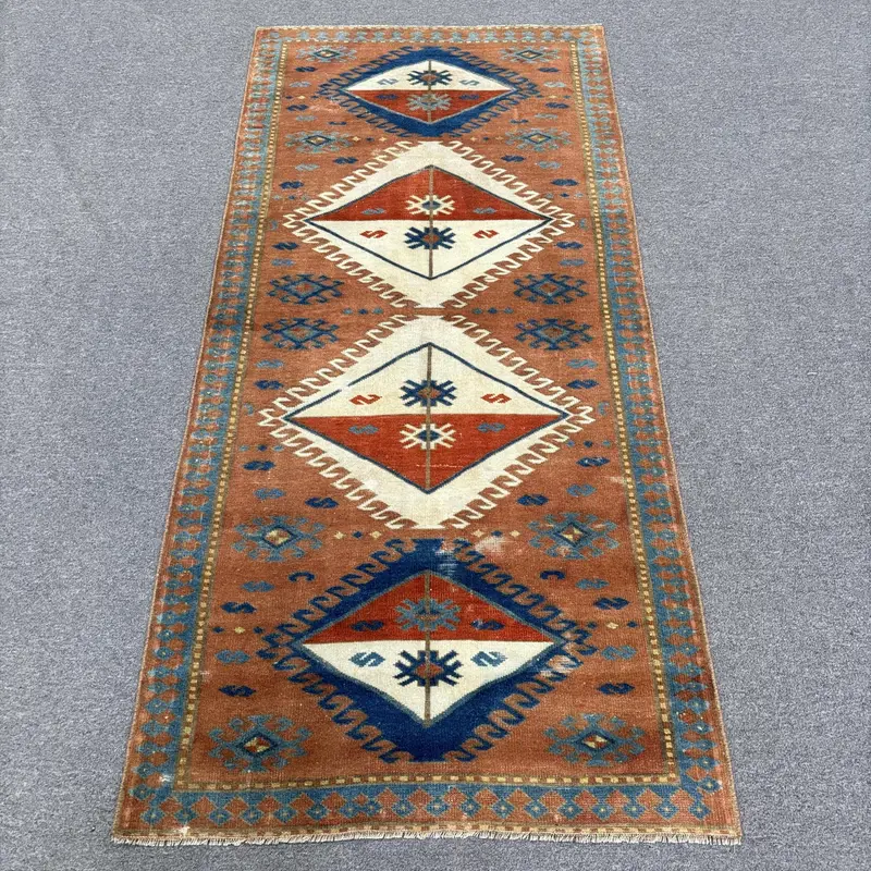 ブロンズフローラルラグ、2.9x6.2フィートブルーペイズリーアクセント