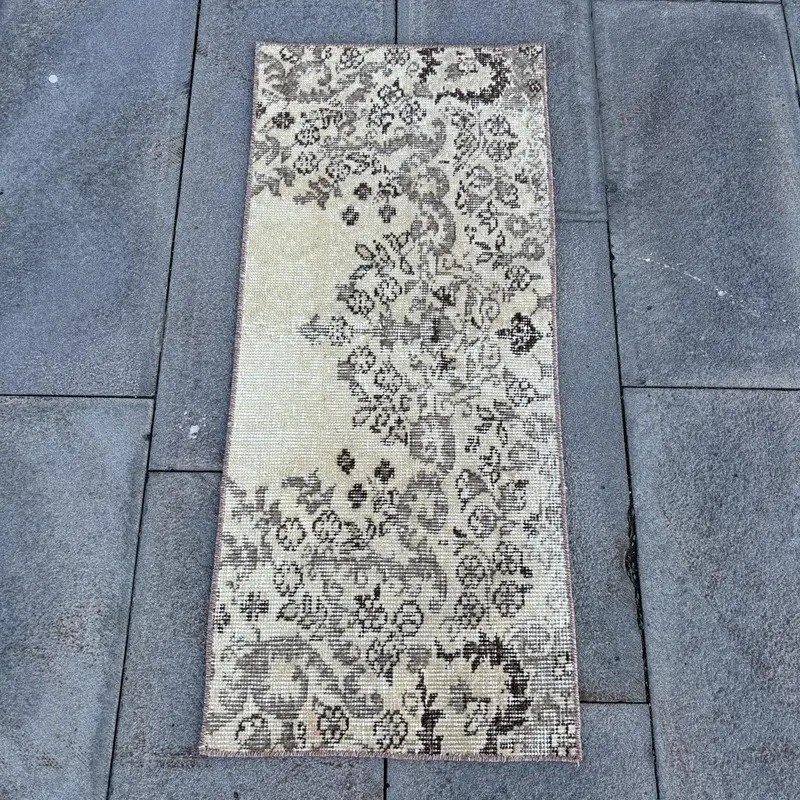 Vintage Turkish Rug, Small 1.4x3.2 ft (42x98 cm) Rug, Gray Check Wool Rug - 1